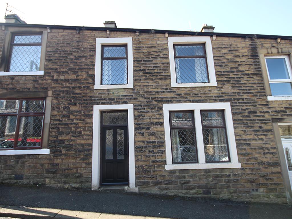 2 bedroom mid terrace house To Let in Earby - Main Image